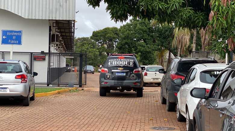 Ataque a tiros em conveniência deixa um morto e três feridos no Vida Nova