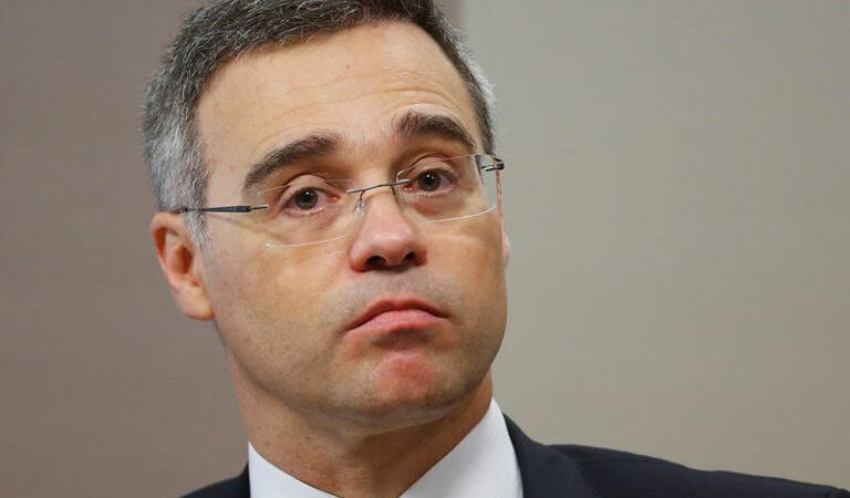 Mendonça prorroga inquérito do caso Master por 60 dias e defesa discute delação