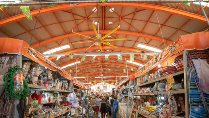 Vigilância inicia projeto de orientação aos comerciantes do Mercadão