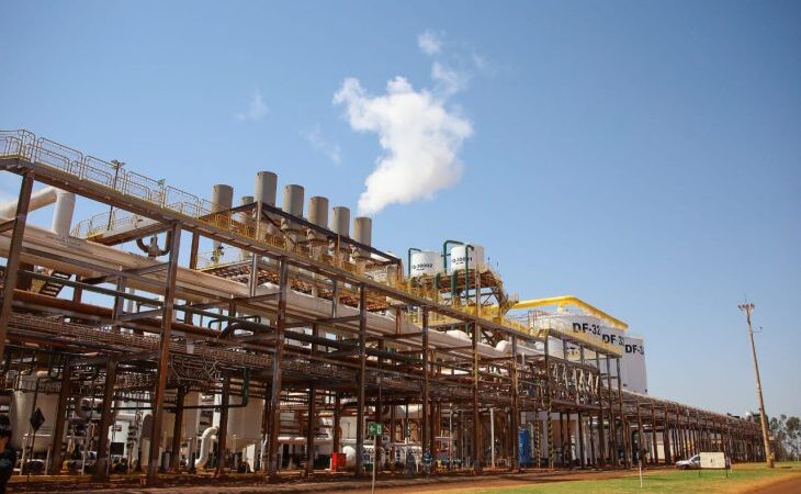 Mato Grosso do Sul projeta safra recorde de etanol, com 5 bilhões de litros produzidos em 2025/2026