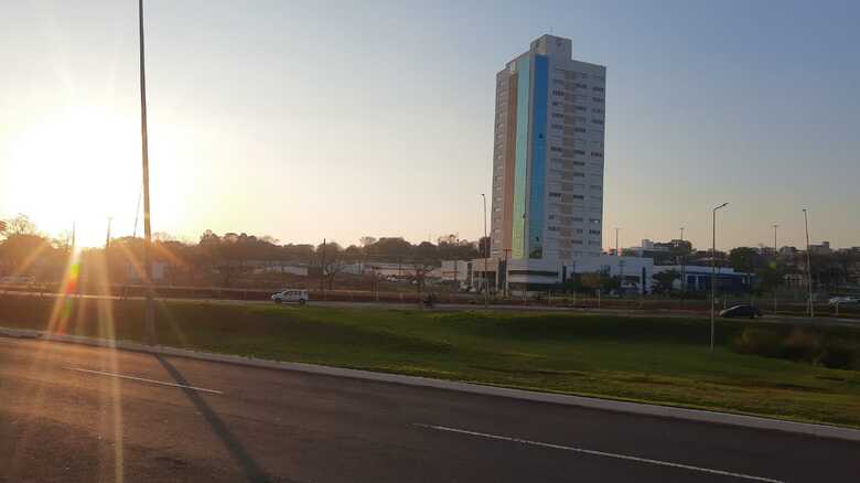 Umidade deve cair mais e máximas nesta sexta-feira chegam a 40°C em MS