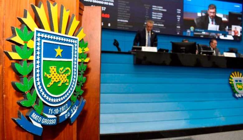 ALEMS analisa projeto que cria campanha contra adultização infantil nas redes sociais