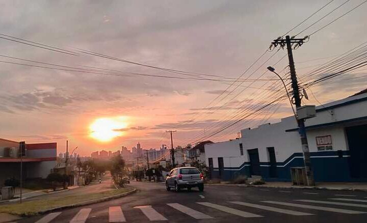 Sábado será de calor intenso e tempo firme com máxima de até 36°C em MS