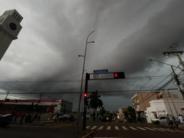 Frente fria chega e derruba temperaturas em até 16º C em Mato Grosso do Sul