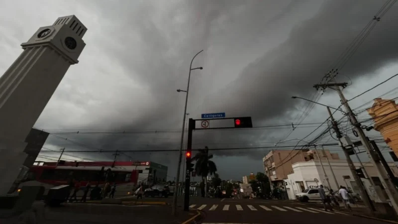 Frente fria chega e derruba temperaturas em até 16º C em Mato Grosso do Sul