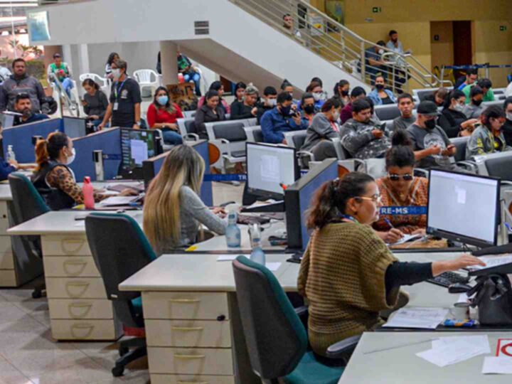 A menos de um mês do prazo, eleitor pode regularizar título neste sábado em MS