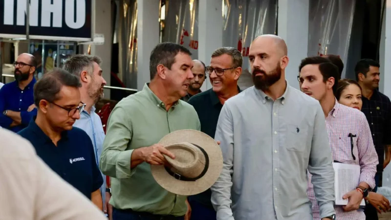 Riedel cumpre agenda em Laguna Carapã neste domingo