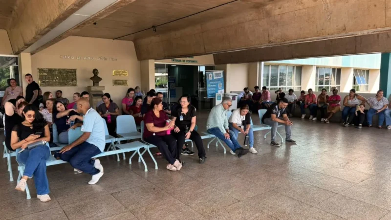 Sem pagamento, enfermagem paralisa atendimentos na Santa Casa de Campo Grande