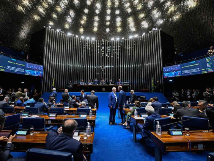 Senadores rejeitam indicação de Jorge Messias para vaga no STF