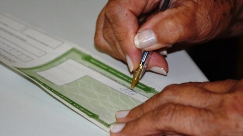 Justiça Eleitoral faz plantão de atendimento para regularizar títulos