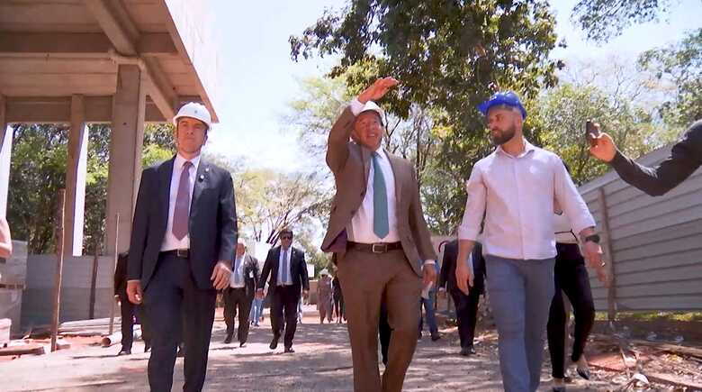 Gestão de Gerson Claro entrega estacionamento sustentável na Assembleia