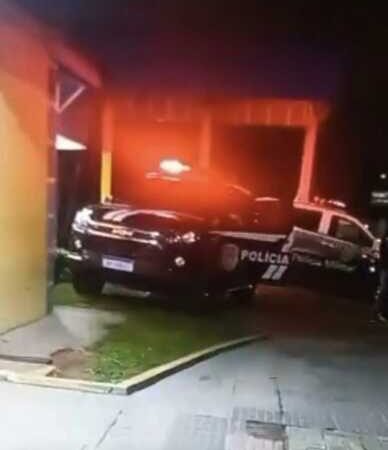 Homem e adolescente morrem em confronto com a PM em Costa Rica