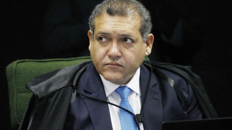 Nunes Marques envia à PGR revisão que pode anular condenação de Bolsonaro