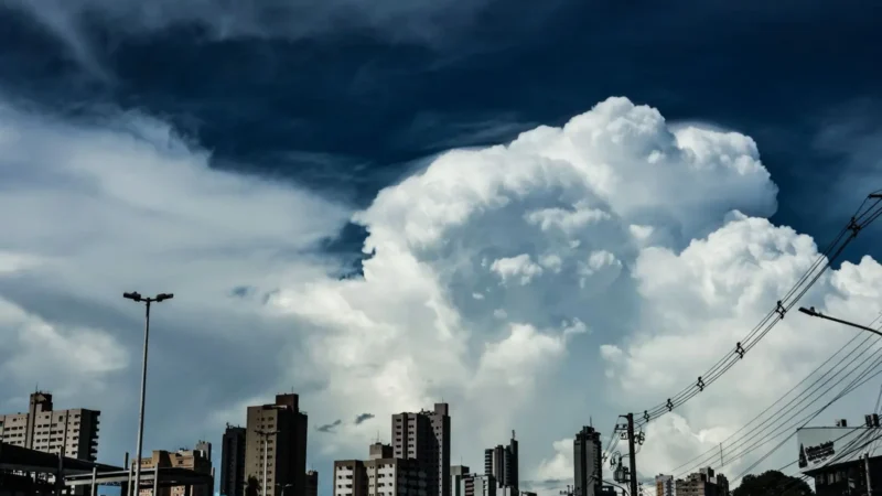 Com previsão de sol e nebulosidade, domingo pode ter pancadas de chuva em MS