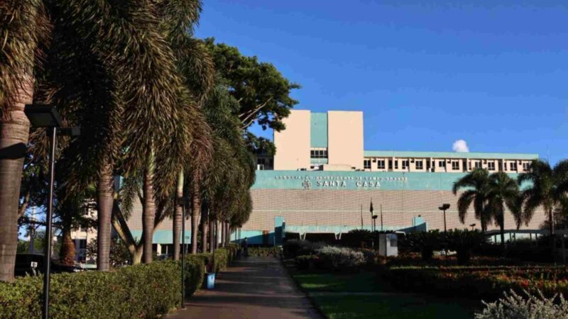 Justiça renova convênio da Santa Casa e convoca secretários para audiência
