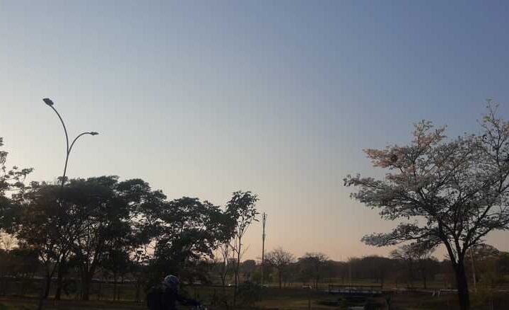 Terça deve ter tempo seco e altas temperaturas em Mato Grosso do Sul