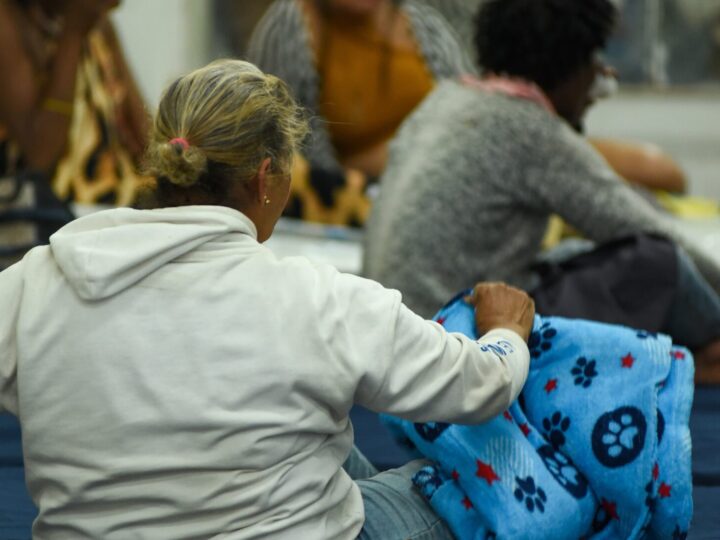Última noite do Inverno Acolhedor atende 75 pessoas