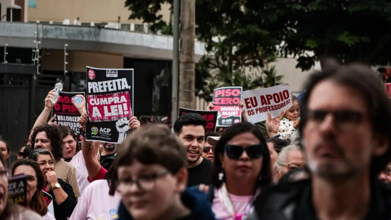 Sem consenso, nova reunião é marcada para discutir reajuste de 5,4% aos professores
