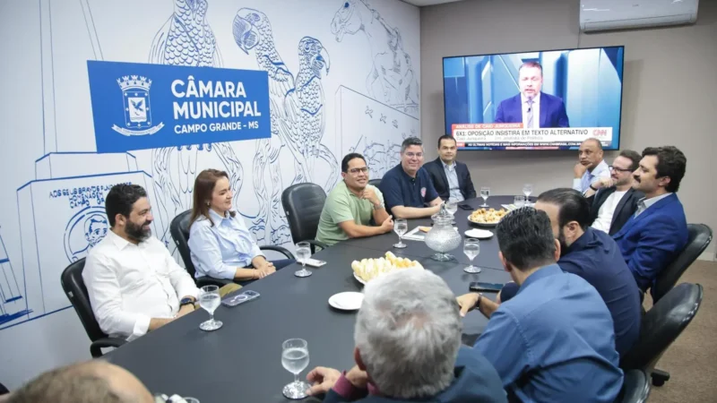 Adriane reúne vereadores para discutir saúde, obras e mobilidade em Campo Grande