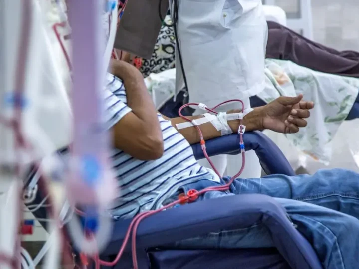 Investigação encontrou 12 falhas em clínica de hemodiálise onde 2 pacientes morreram