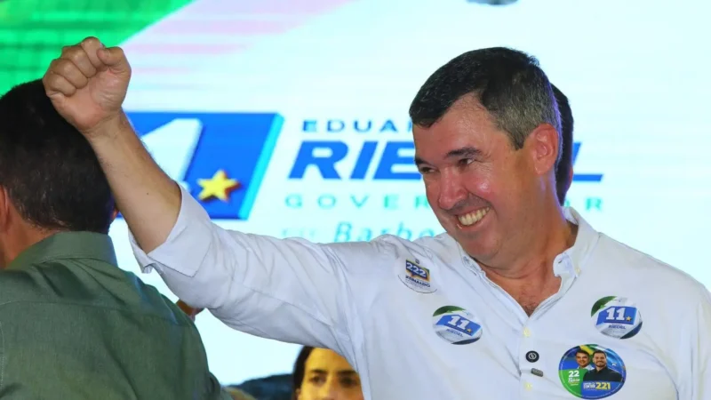 Eduardo Riedel é reeleito governador de Mato Grosso do Sul com mais de 67% dos votos