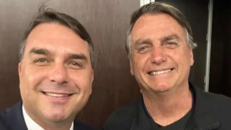 PGR declara que não se opõe ao pedido de visita de Flávio a Jair Bolsonaro